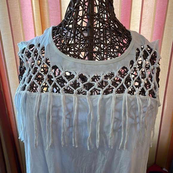 Rock & Republic White Cross Knot and fringe tank top 2X Plus goddess - Picture 2 of 6